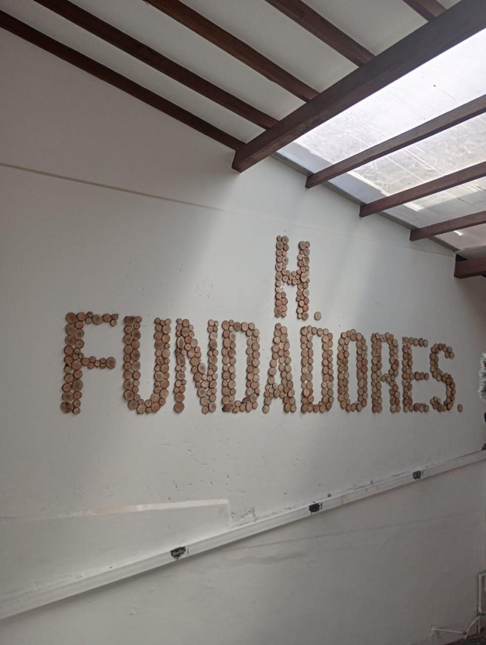 Hostal Famihotel Fundadores Jardin Exterior photo