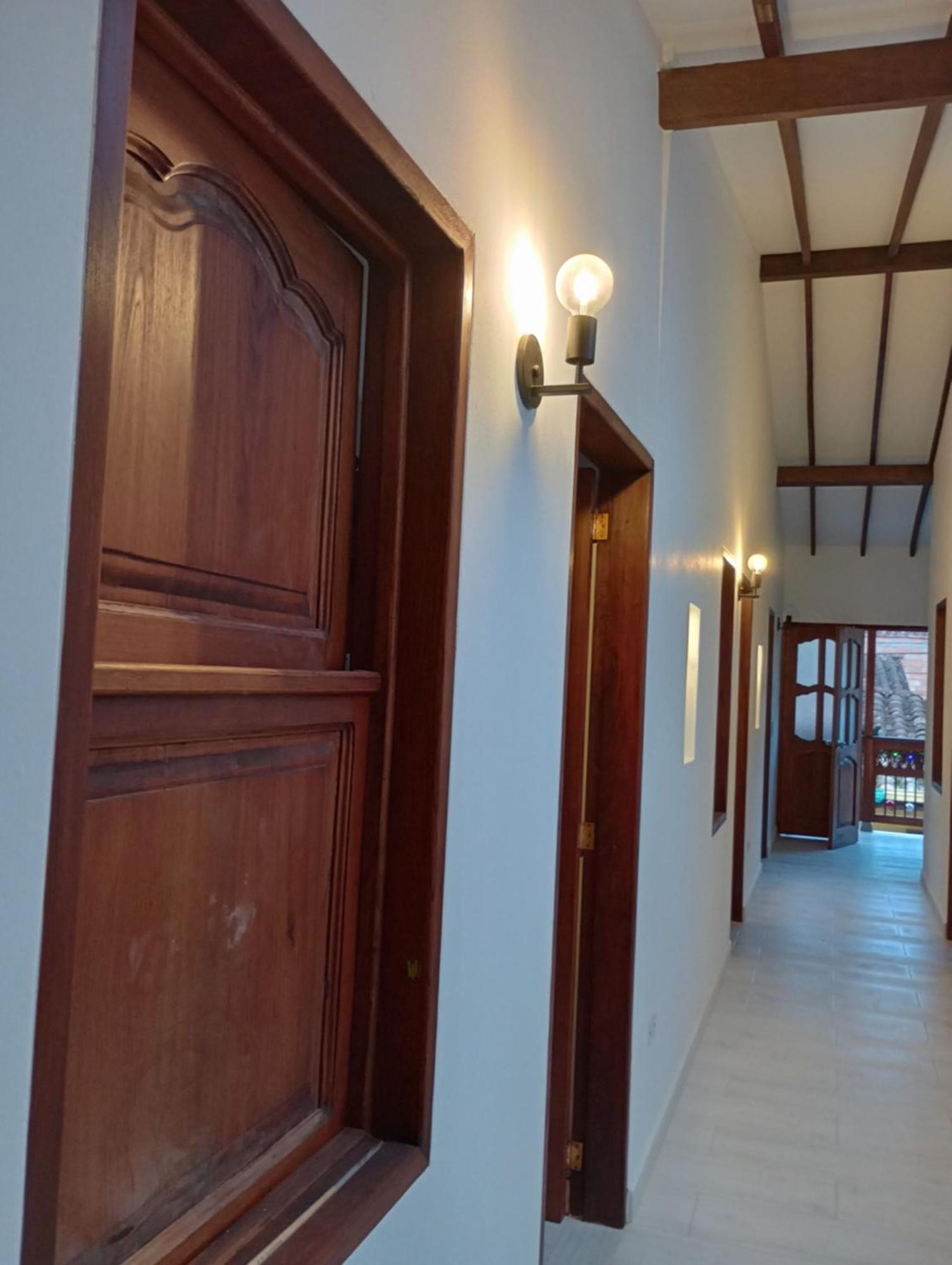 Hostal Famihotel Fundadores Jardin Exterior photo